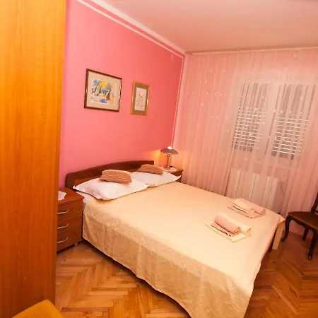 Roza Apartment *